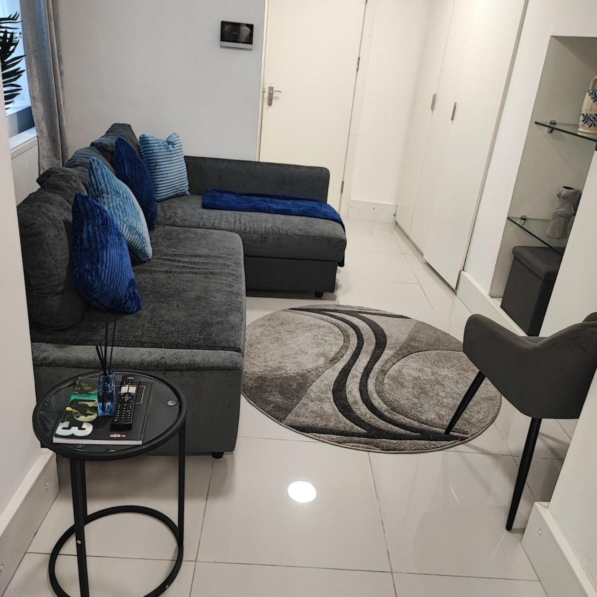 1B Apartment, 30 Mins To Oxford Street London Exteriör bild