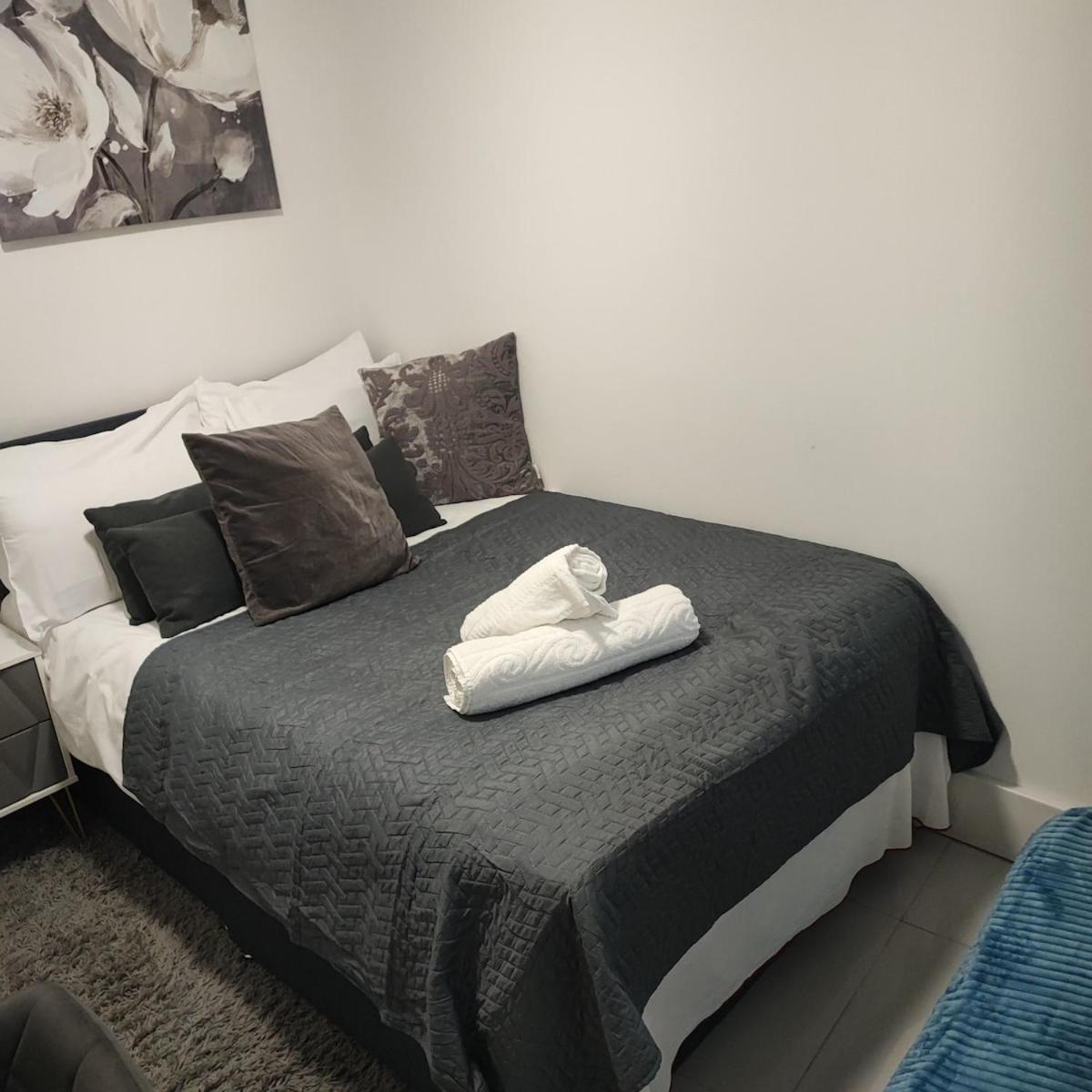 1B Apartment, 30 Mins To Oxford Street London Exteriör bild