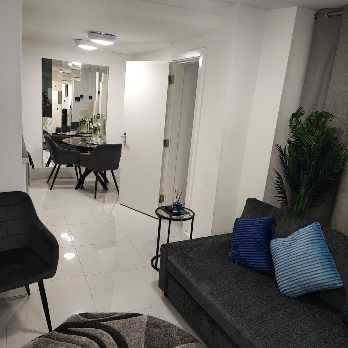 1B Apartment, 30 Mins To Oxford Street London Exteriör bild